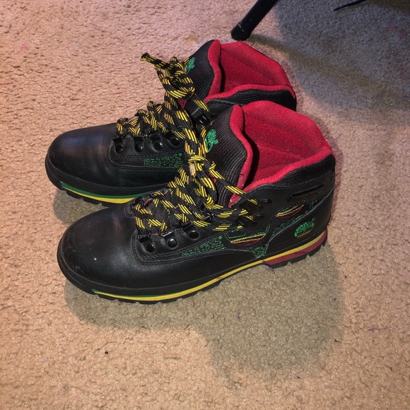 SOLD.   Timberlands Rasta Colors - Picture 2 of 3